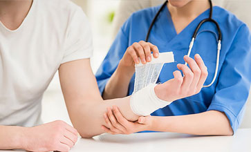 wound dressing services at home in Dubai